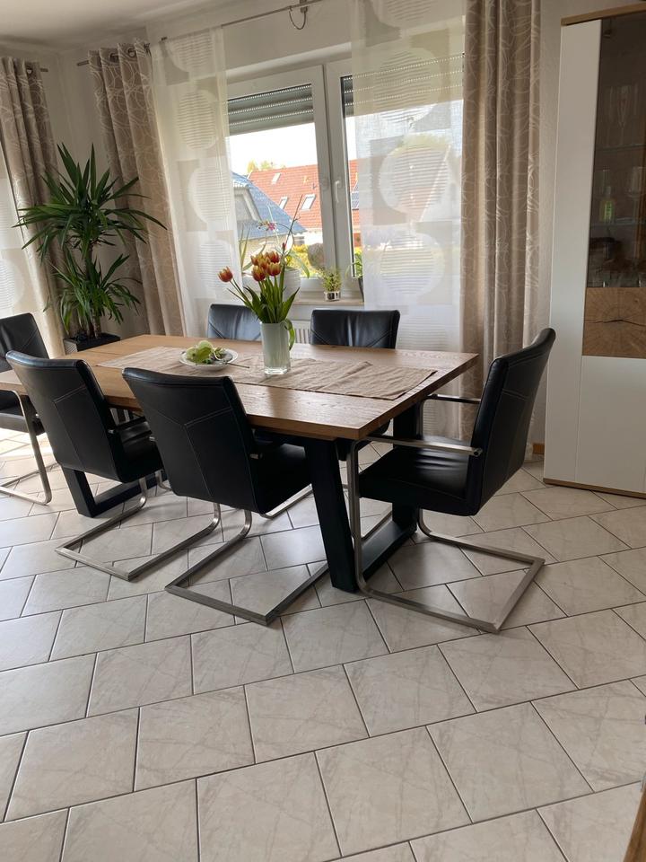 Thumbnail-Eine 3,5 Zimmer Eigentumswohnung in einem Mehrfamilienhaus