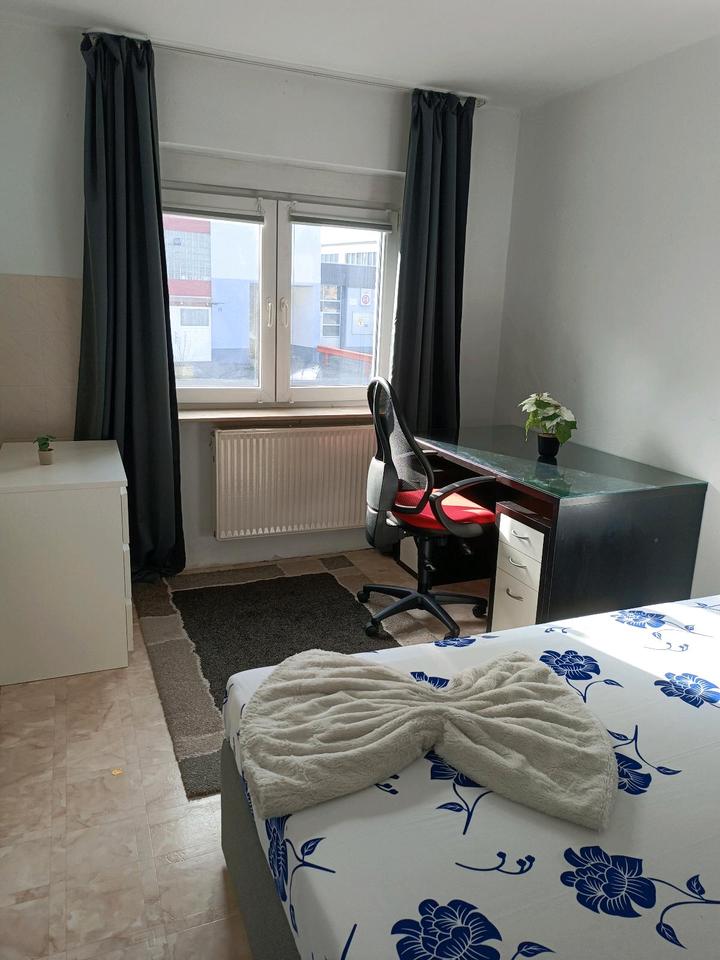 Thumbnail-schönes helles zimmer