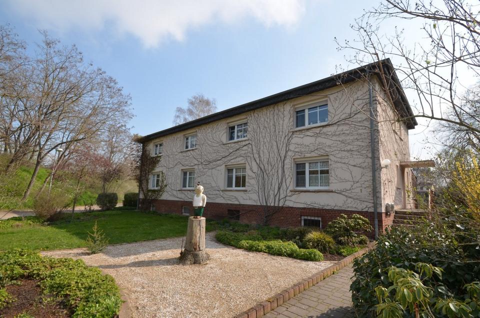 Thumbnail-4-Familienhaus mit Kellergeschoss und großem Garten, Top Lage