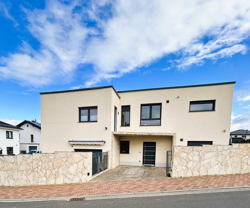 Thumbnail-Neuwertiges Haus mit zwei Wohneinheiten in bester Lage