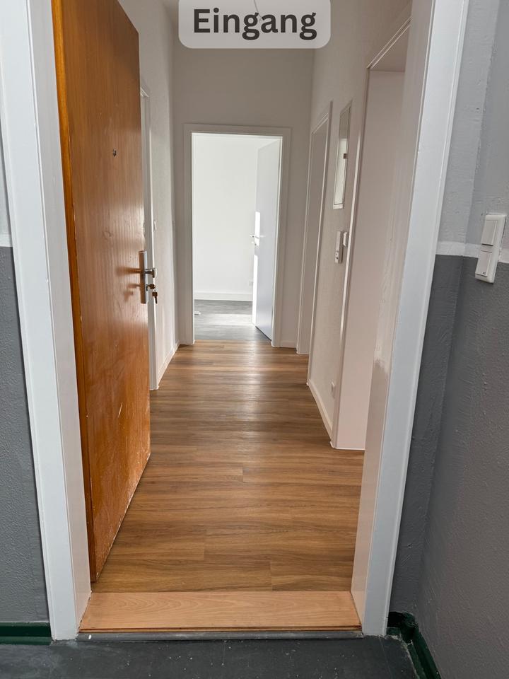 Thumbnail-Kernsanierte 2 Zimmer Wohnung in Sarstedt 31157 - 52qm + Keller