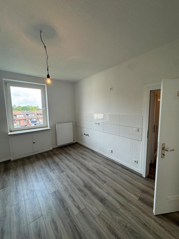 Thumbnail-Schöne 2-Zimmer-Wohnung mit Tageslichtbad!