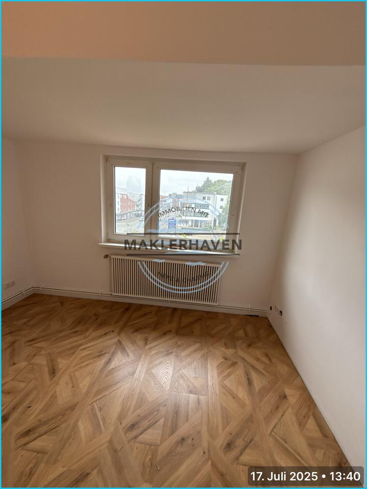 Thumbnail-Dachgeschosswohnung, 3 Zimmer, in Renovierung. In Kürze