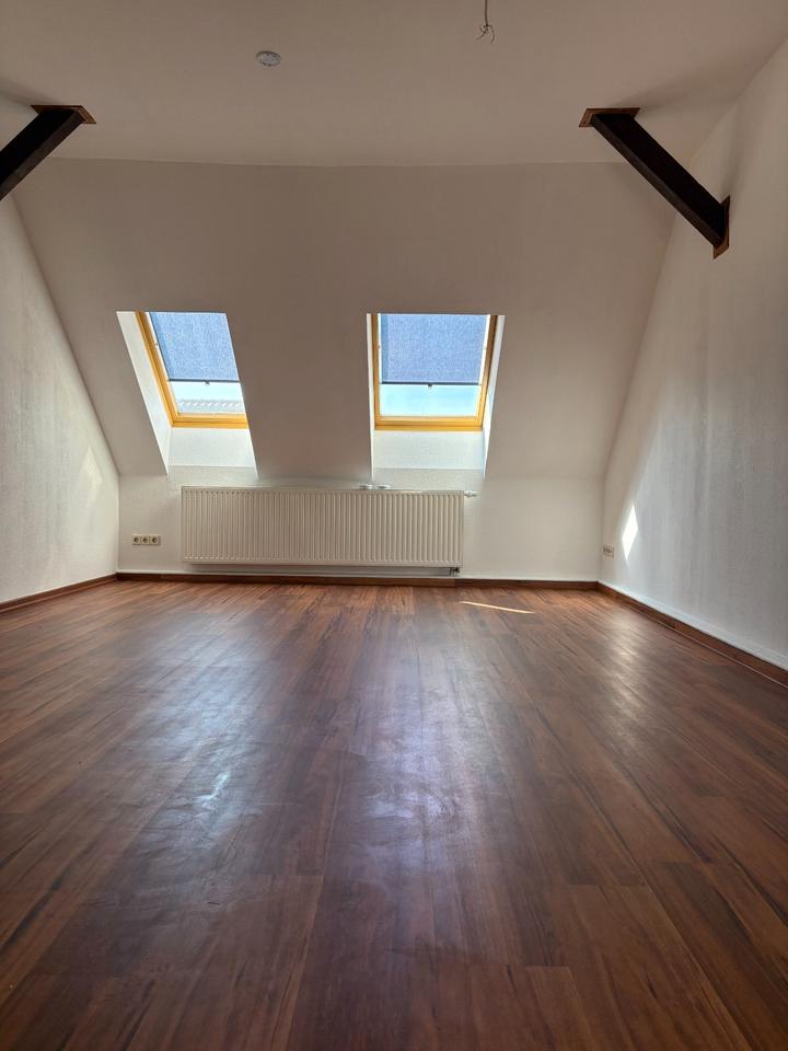 Thumbnail-Schöne, günstige 1-R.-Wohnung mit großem Südbalkon in EB zu verm.