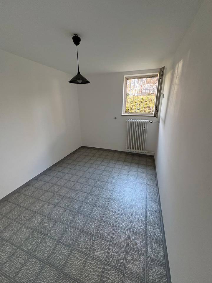 Thumbnail-Hobby-ArbeitsrauminBüro in Gern-Nymphenburg zu vermieten