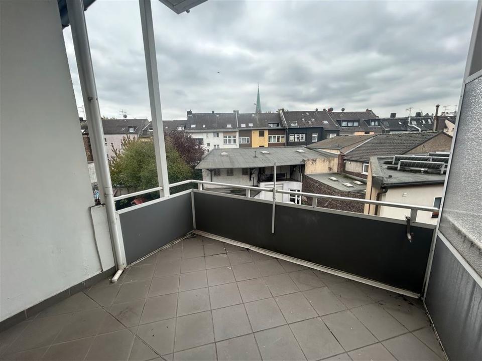 Thumbnail-Altbaucharme in Kray! Renoviertes Apartment mit Balkon