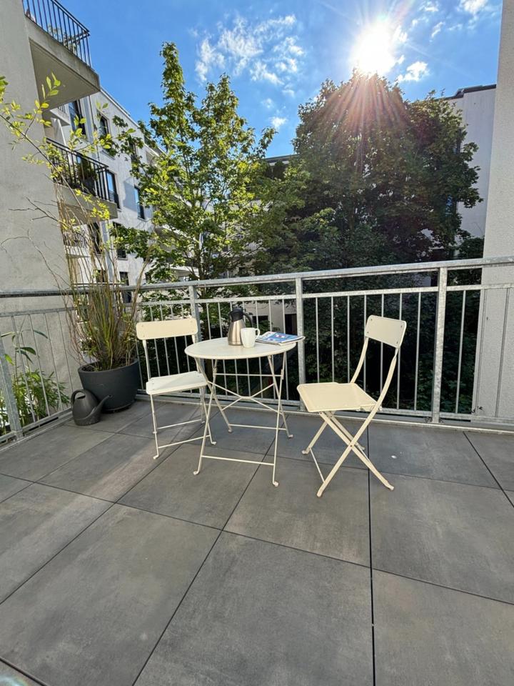 Thumbnail-Herrliche möblierte 2-Zi Whg in Winterhude -ruhig, großer Balkon