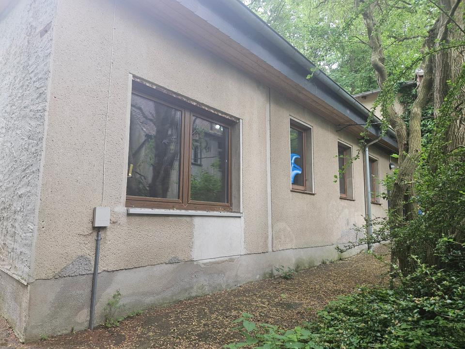 Thumbnail-Waldgrundstück mit Bürogebäude in sehr ruhiger Lage
