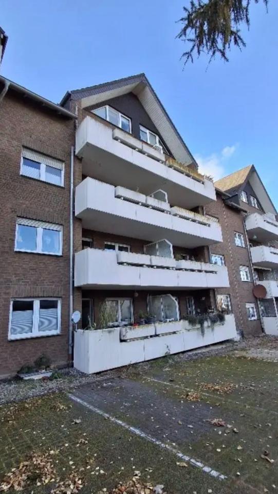 Thumbnail-Helle 3-Raum Familienwohnung mit großem Frühstücksbalkon