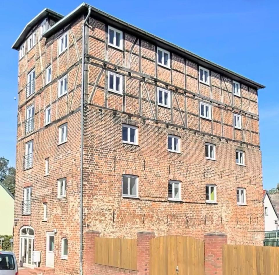 Thumbnail-SanierteRenovierte 6-Raum-Altbauwohnungen im Speicher Parchim