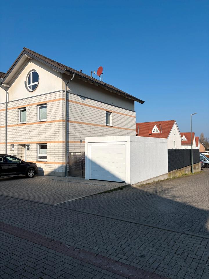 Thumbnail-Provisionsfrei: Gepflegtes Reihenendhaus mit Garten und Garage