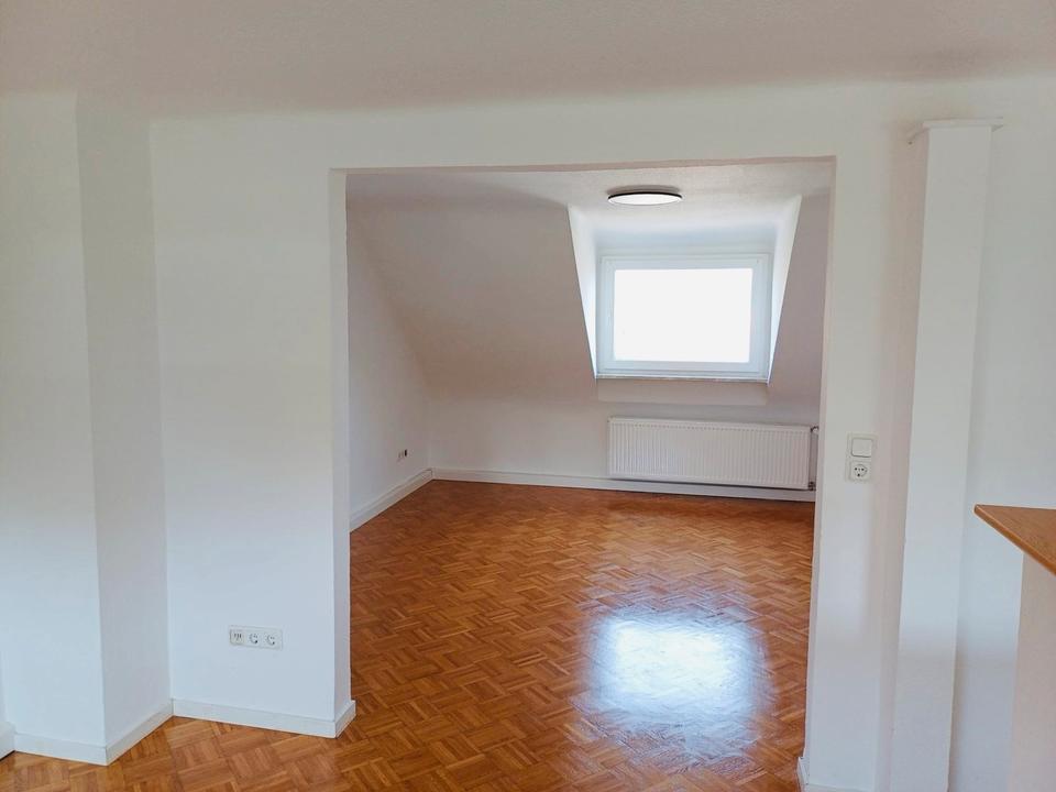 Thumbnail-SB-Gersweiler: Frisch renovierte DG-Wohnung zu vermieten