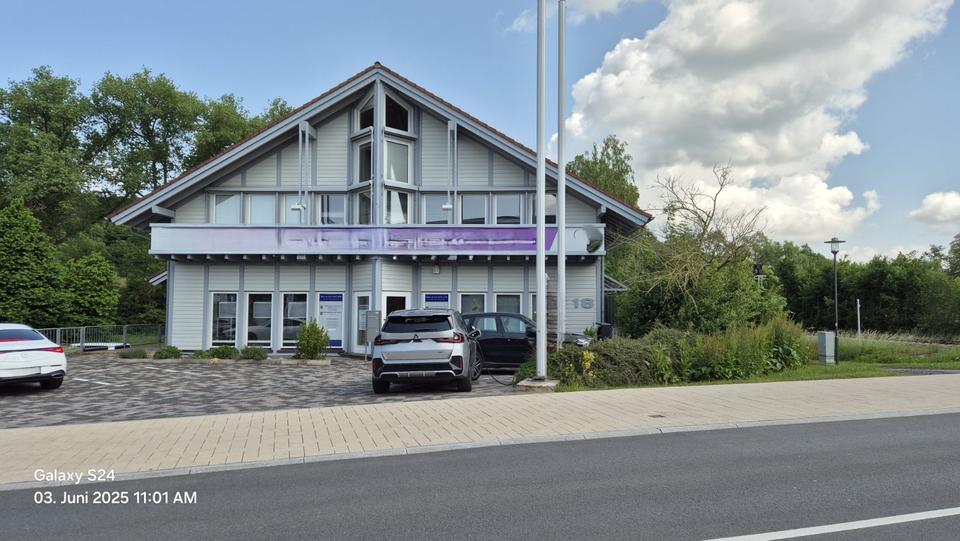 Thumbnail-repräsentative Bürofläche mit Stellplätzen in bester Lage