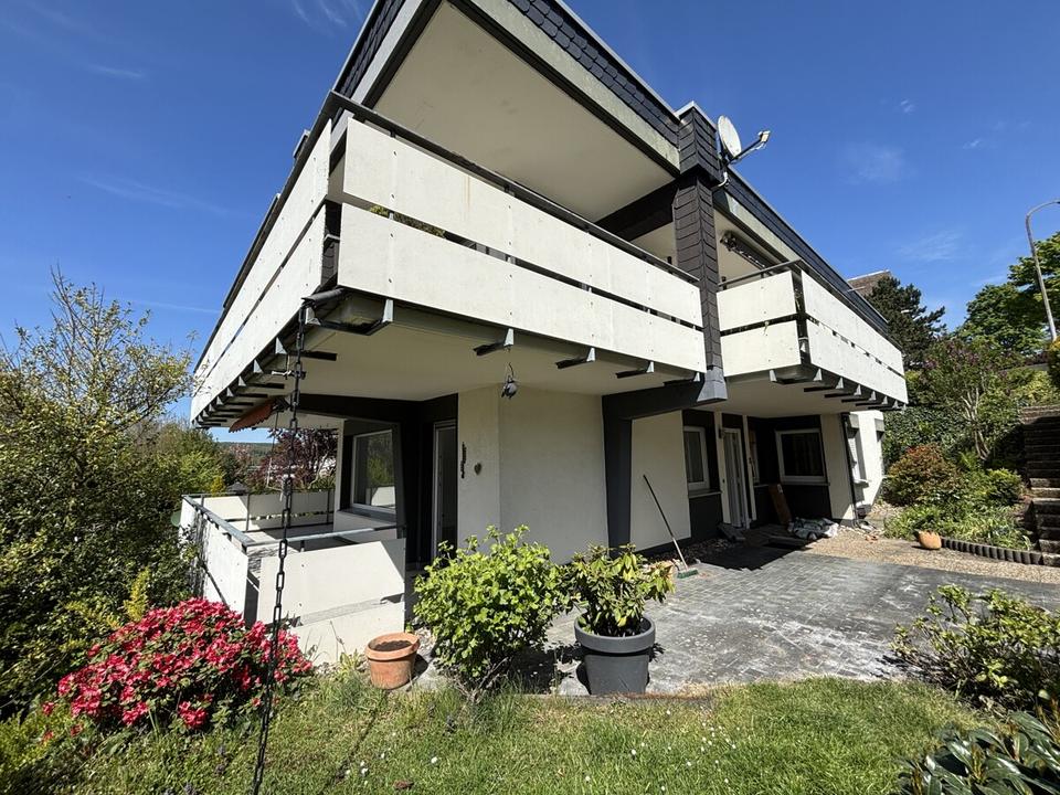 Thumbnail-Wohnen wie im eigenen Haus – großzügige Erdgeschosswohnung mit Traum-Balkon ins Grüne