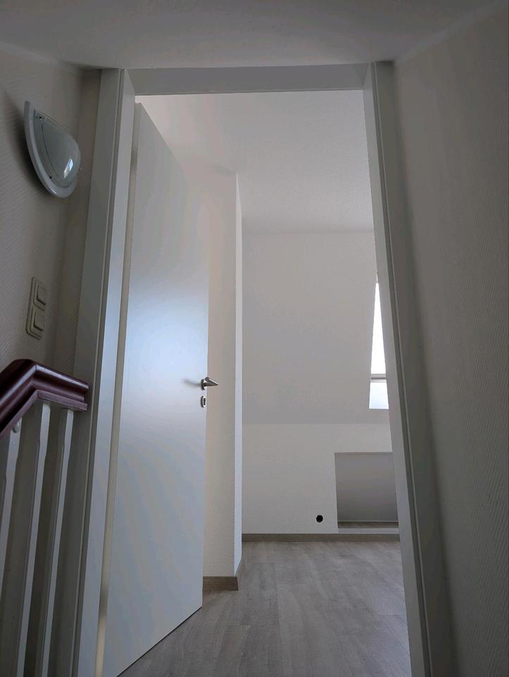 Thumbnail-2 Zimmer Dachgeschosswohnung zu vermieten