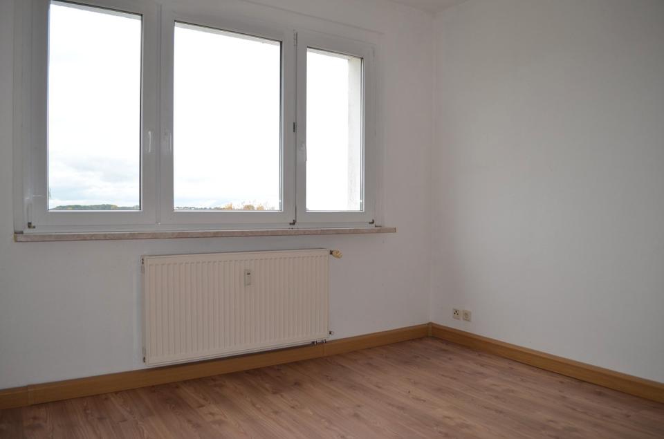 Thumbnail-4 Zimmer Wohnung mit großem Balkon in ruhiger Lage