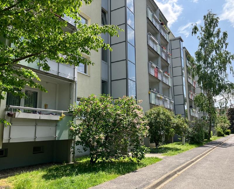 Thumbnail-Modernes Wohnerlebnis in Leubnitz-Neuostra: helle 3-Zi.-Wohnung mit Balkon