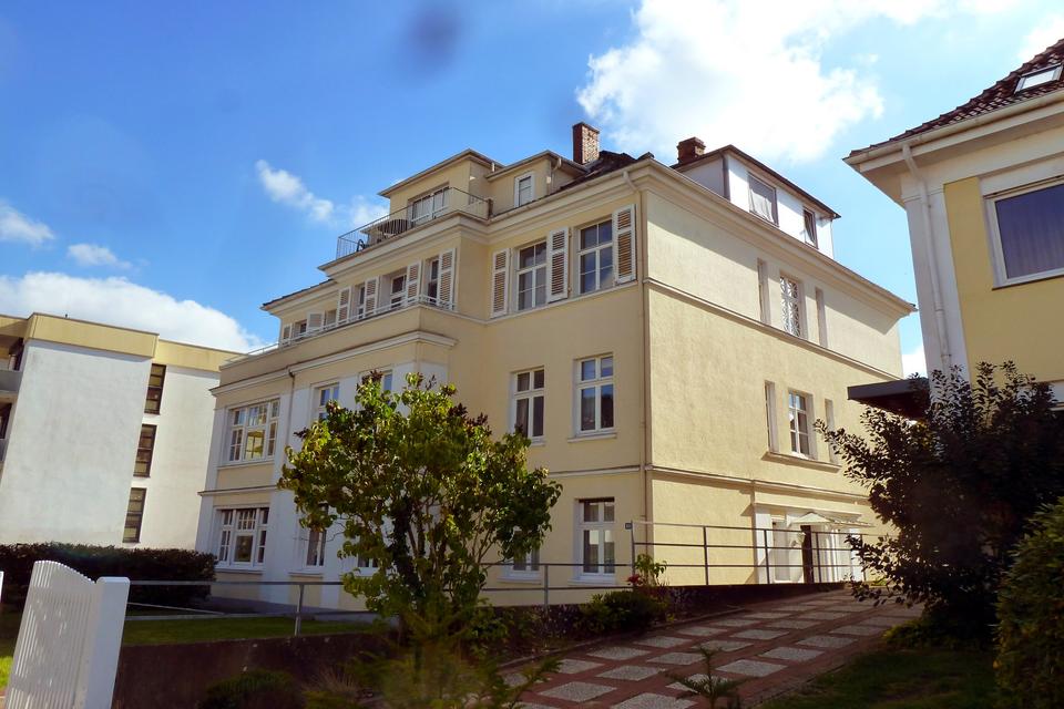 Thumbnail-Wohnen in historischer Stadtvilla am Kurpark!