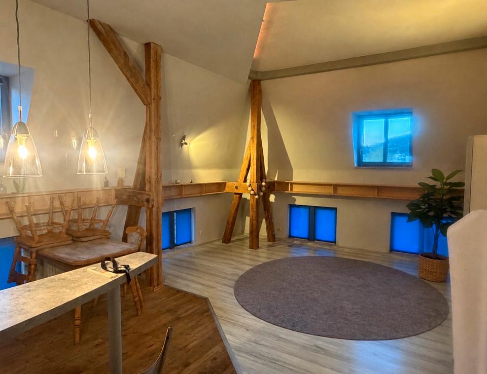 Thumbnail-Gemütliche 2-Zimmer-Wohnung mit Einbauküche & großem Garten