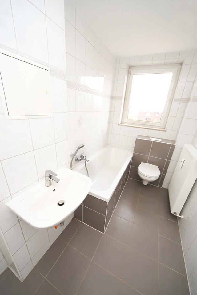 Thumbnail-Schicke 3-Raumwohnung mit Balkon und Badewanne in gepflegter Wohnanlage