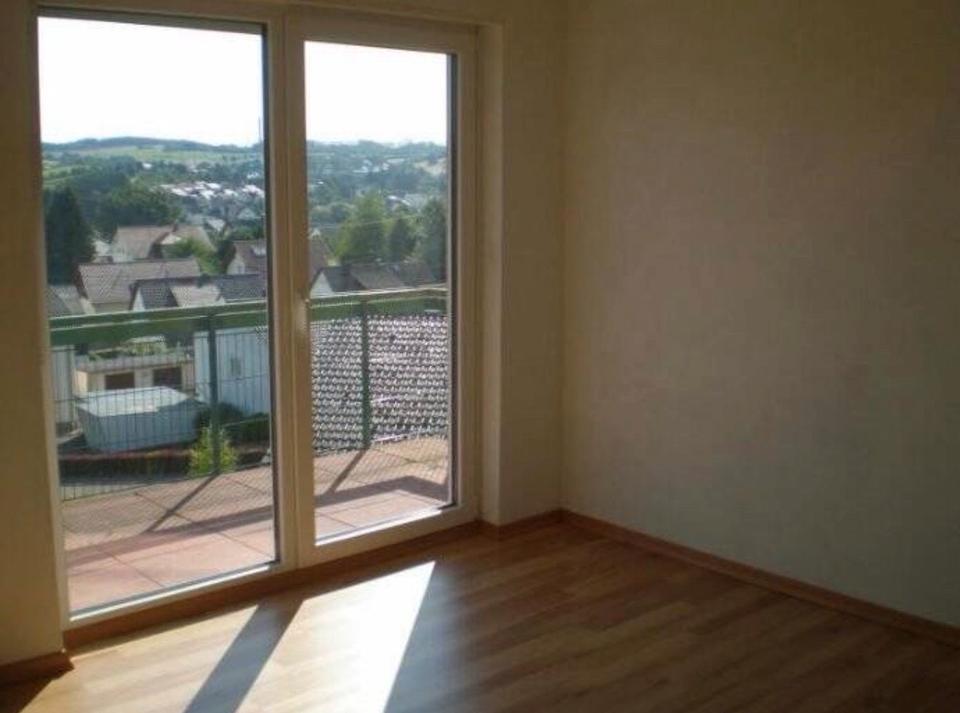 Thumbnail-Schöne 4-Zimmer-Erdgeschosswohnung in Eppelborn-Wiesbach