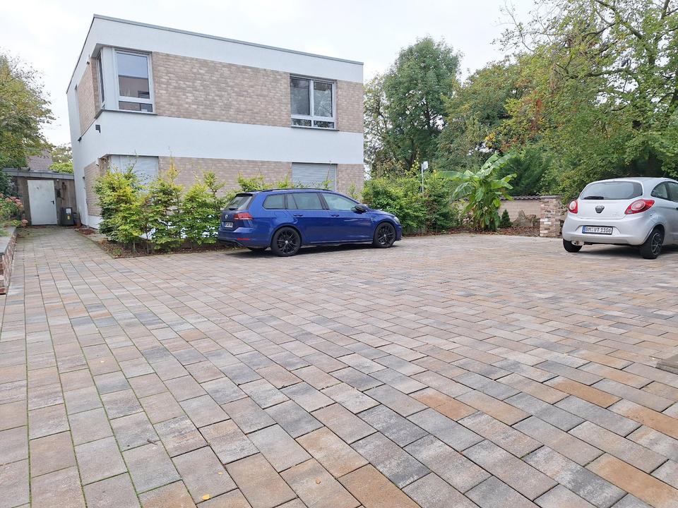 Thumbnail-Bergheim Stadt, Souterrain Wohnung, 2 Zimmer Terrasse, Stellplatz