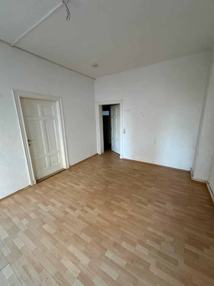 Thumbnail-renovierungsbedürftige Wohnung - Arbeit von Ihnen - Freimieten von uns (Ja 16)