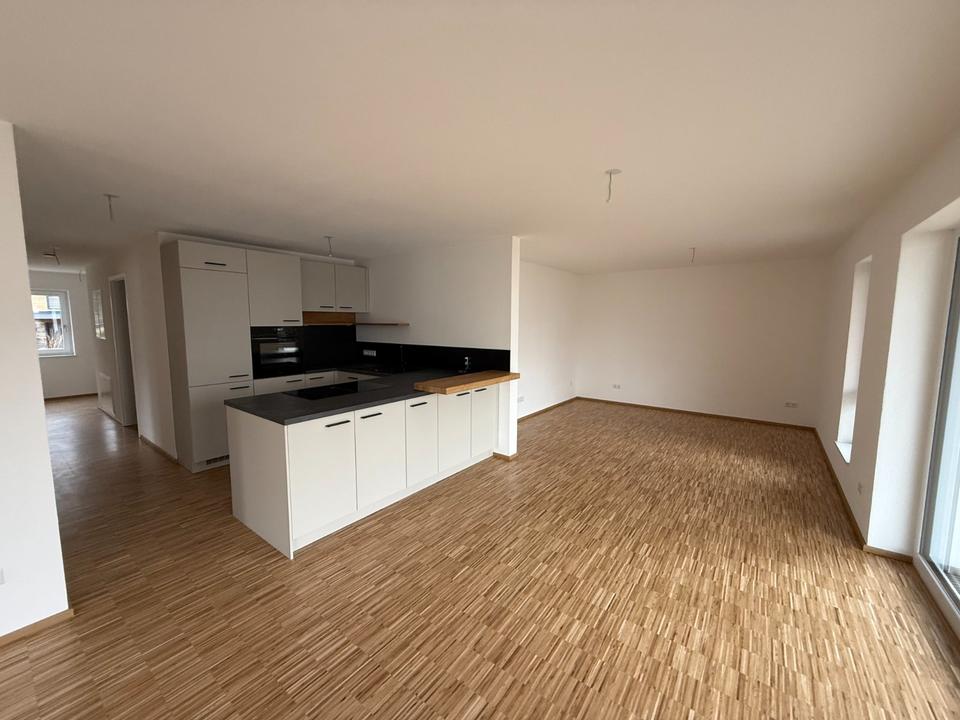 Thumbnail-Erstbezug - Hochwertige 3 Zimmer EG Wohnung Terrasse Stellplätzen