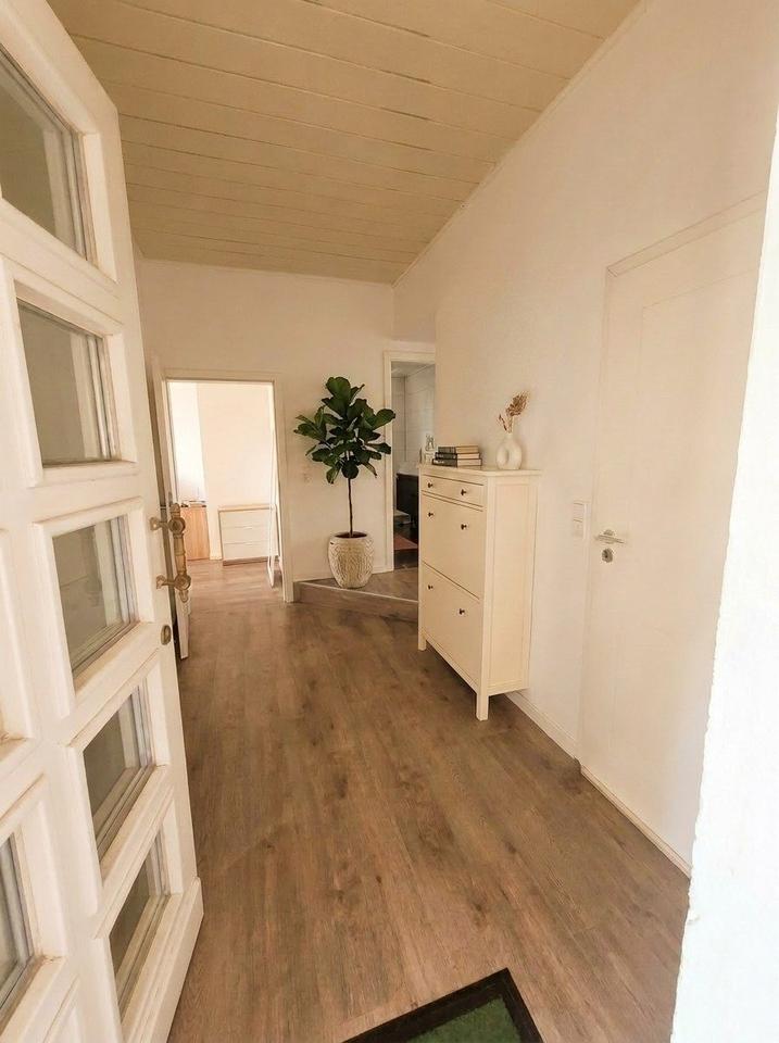 Thumbnail-Provisionsfrei! Zweifamilienhaus mit Garten und Pool in Greven