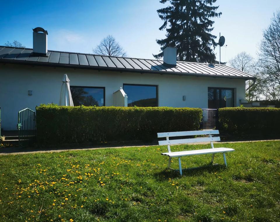 Thumbnail-Haus am See in Alleinlage zu verkaufen