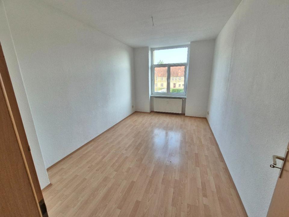 Thumbnail-charmante 3-Zimmer-Wohnung mit Einbauküche in Zeitz