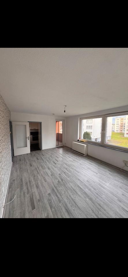 Thumbnail-2,5 Zimmer Mietwohnung mit Balkon