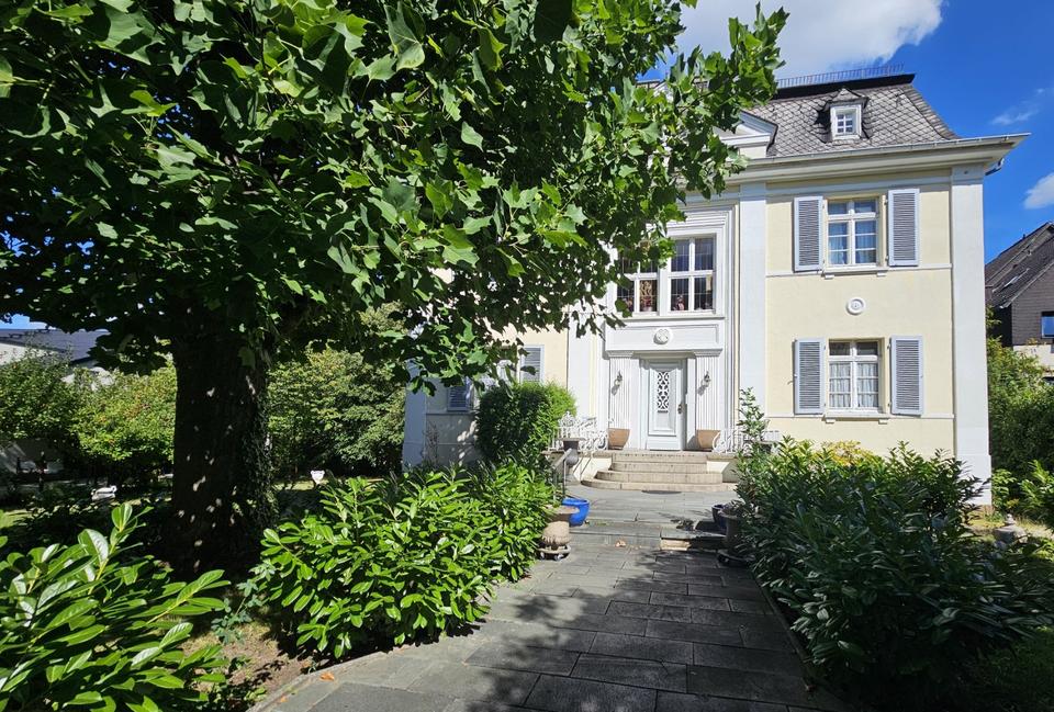 Thumbnail-Repräsentative Villa in bester Lage von Wetzlar