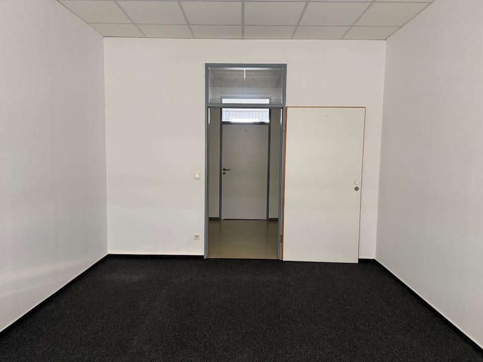 Thumbnail-17m² Büro mit Parkplatz, Kantine, Glasfaser usw.