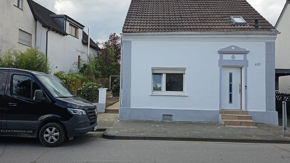 Thumbnail-Neuer Glanz in Langenfeld: Modernisiertes Einfamilienhaus mit fün