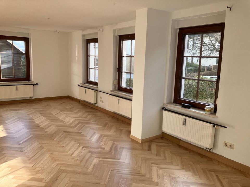 Thumbnail-Sanierte 2-Raumwohnung (90 m²) mit Garten & Parkplatz – ab Mai