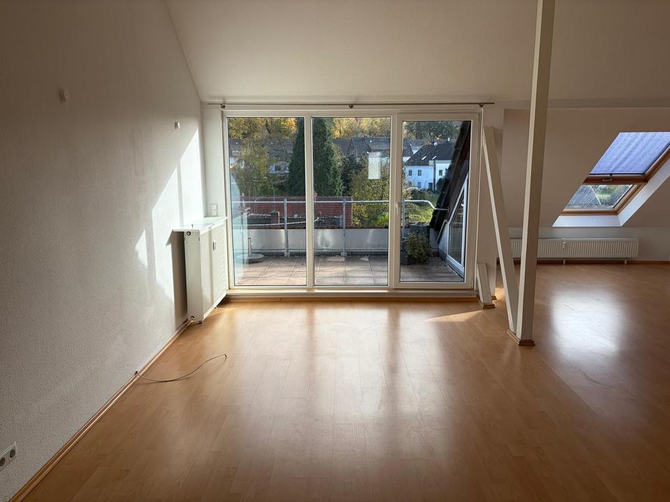 Thumbnail-Moderne Dachgeschoss Wohnung in Dudweiler Süd