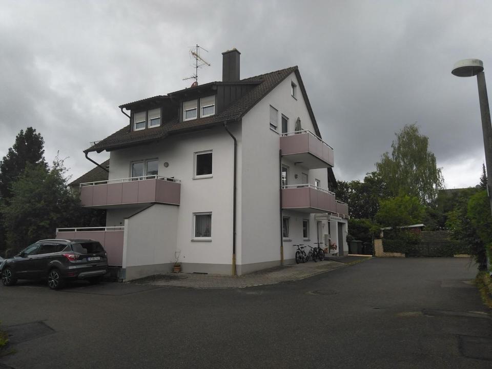 Thumbnail-Wohnen im Grünen: Helle 3,5-Zi.-Wohnung mit 2 Balkonen & Garage