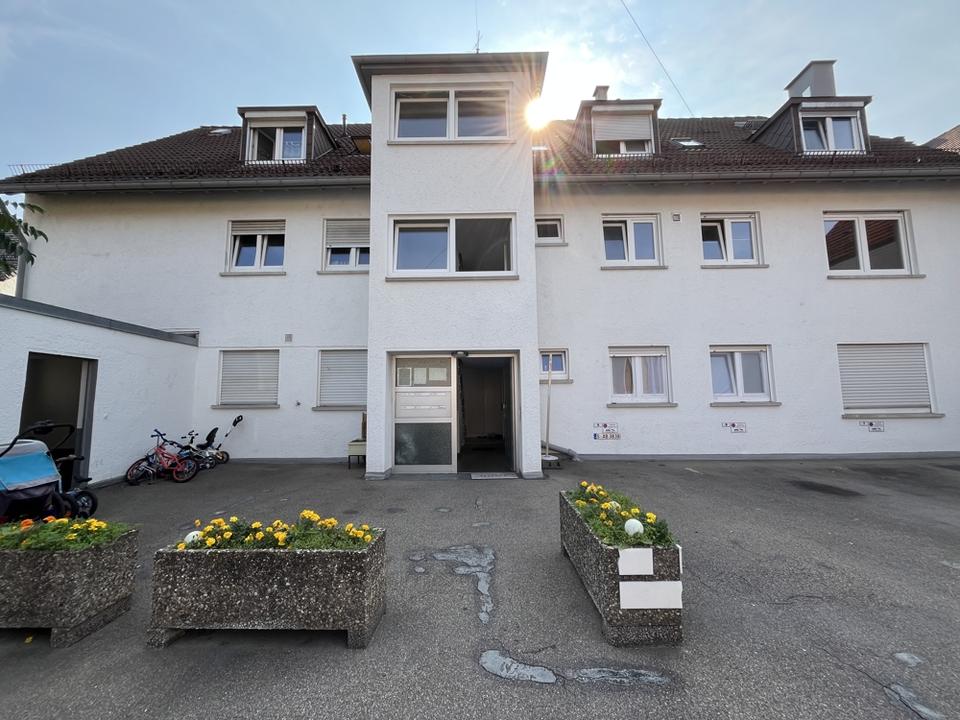 Thumbnail-4-Zimmer-Wohnung in Stuttgart– 93 qm, Balkon - Jetzt einziehen