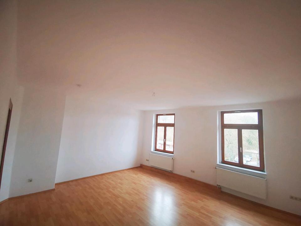 Thumbnail-4-Zimmer-Wohnung in zentraler Lage mit Balkon & Keller