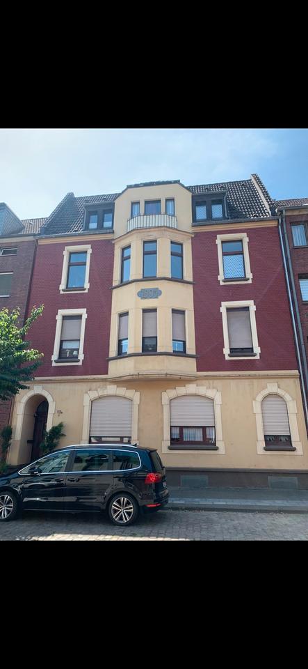 Thumbnail-Sanierte 2,5-Zimmer-Dachgeschosswohnung mit neuer Küche