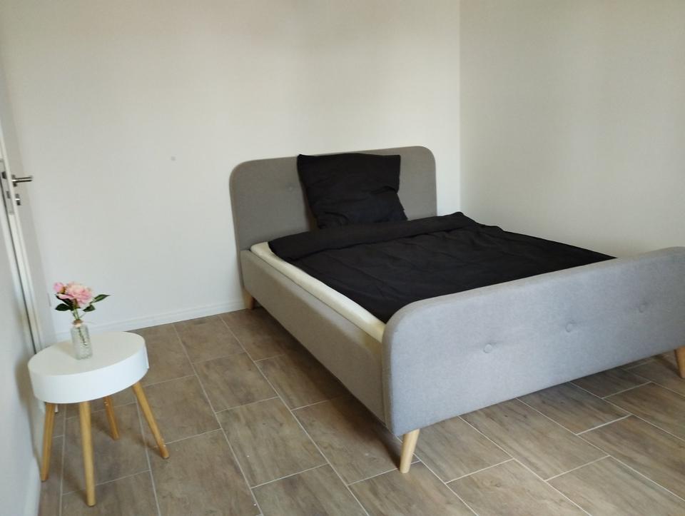 Thumbnail-Große Wohnung 5 Zimmer Familienwohnung Kapitalanlage