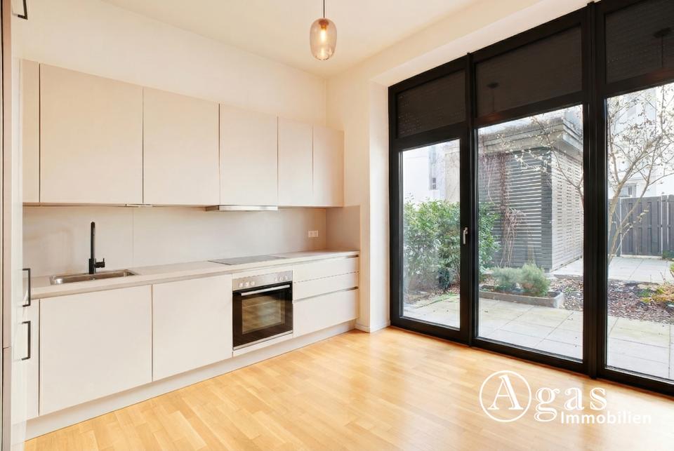 Thumbnail-Luxuriöses Townhouse mit 5 Zimmern, Privatgarage und Dachterrasse im Herzen von Berlin-Mitte!