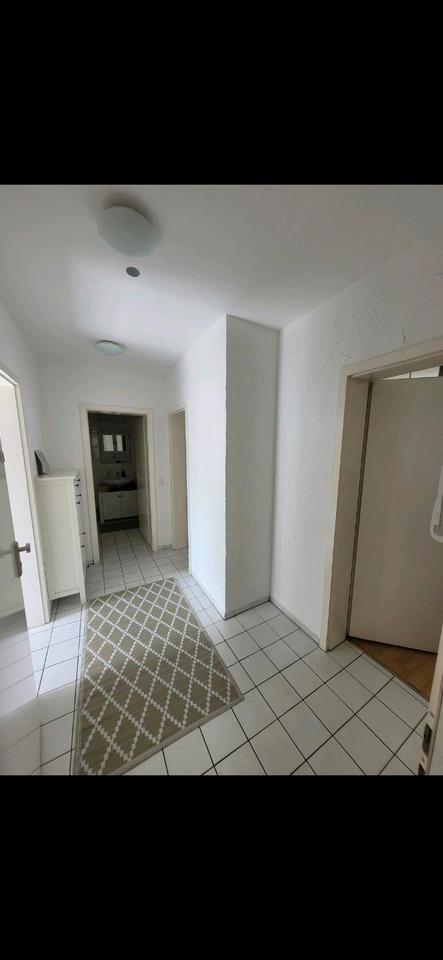 Thumbnail-Helle 2,5-Zimmer Wohnung im 2. OG in Stuttgart-Untertürkheim