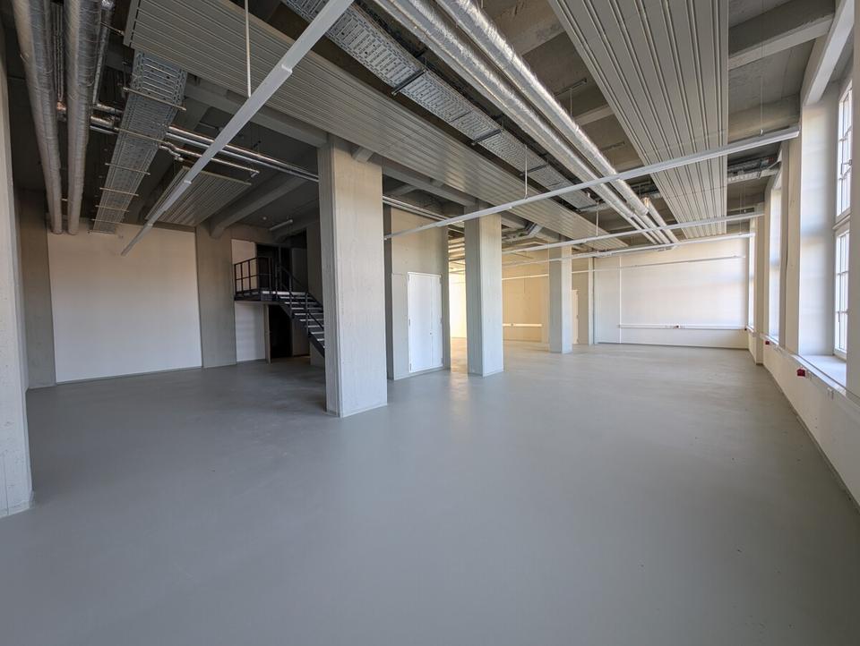 Thumbnail-Gewerbe in Zwönitz: modernes Atelier im Erdgeschoss des Buntspeichers!