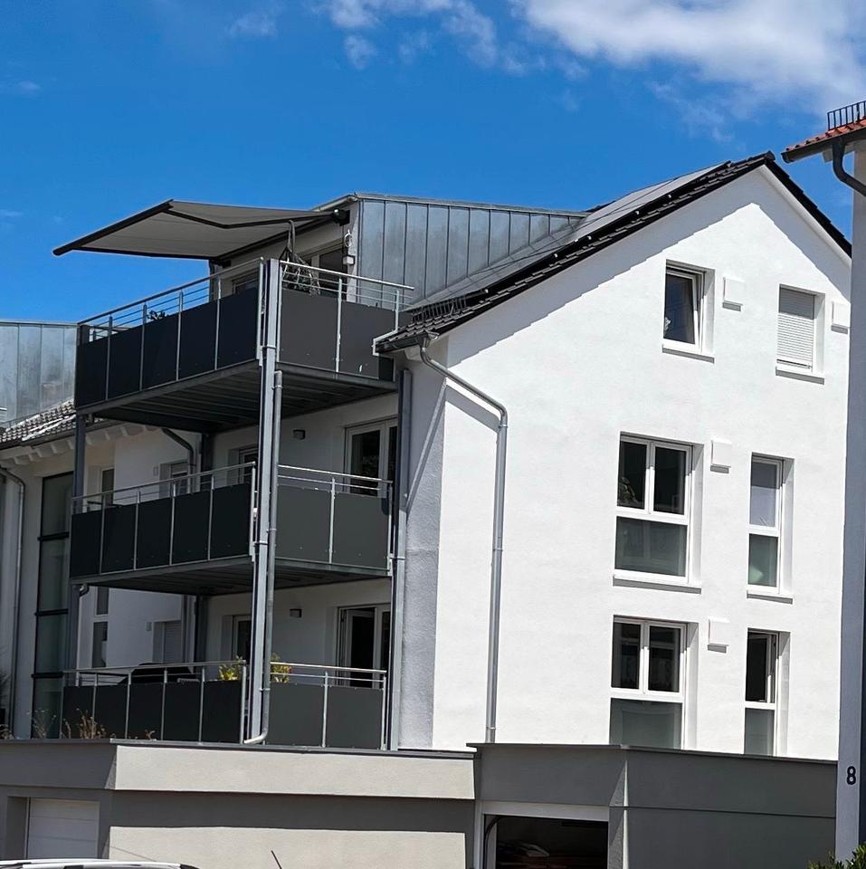 Thumbnail-Helle 3-Zimmer-DG-Wohnung mit Einbauküche & Balkon in Neustadt