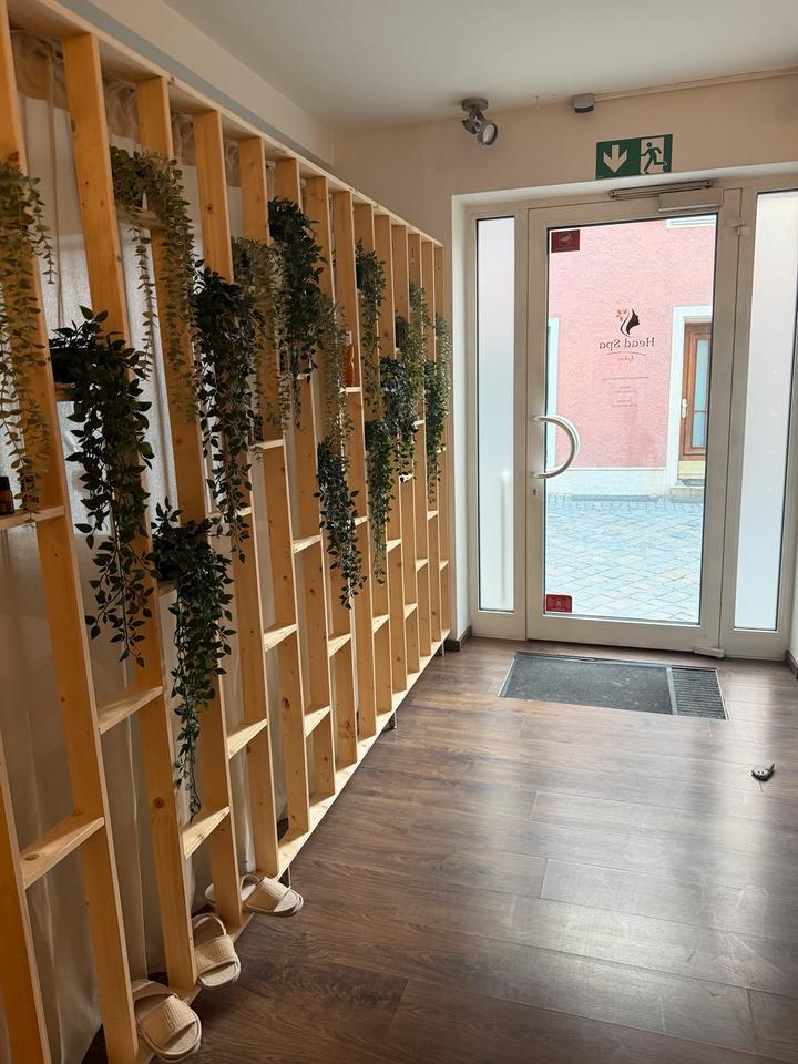 Thumbnail-Arbeitsplatz im Beauty Studio in Erding Zentrum zu vermieten