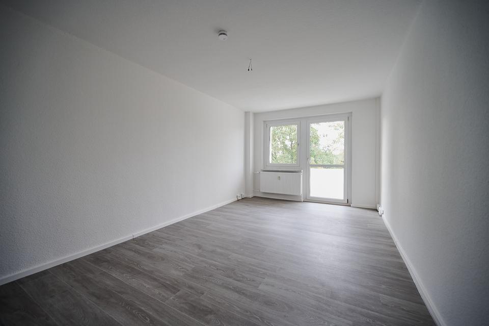 Thumbnail-Helle & großzügige 4-Raum-Wohnung mit Balkon