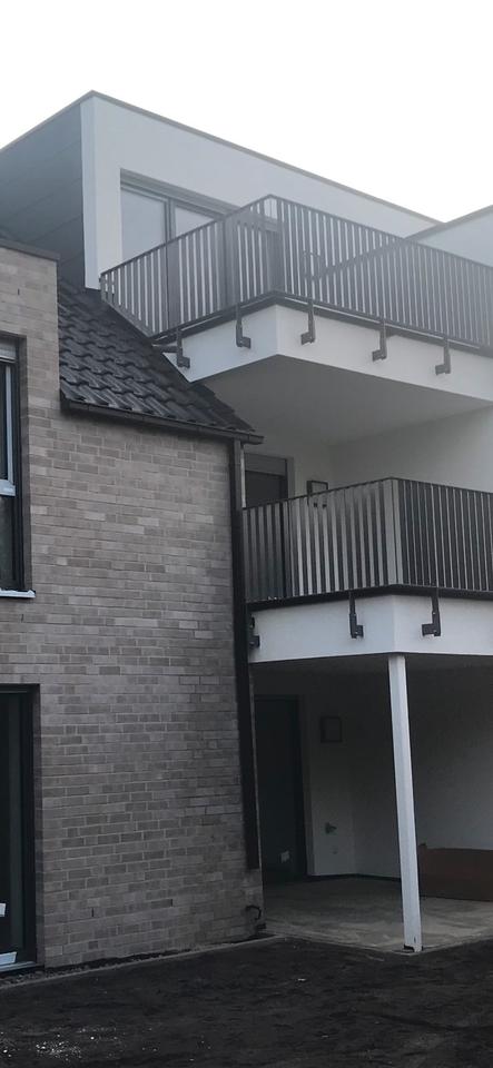 Thumbnail-Helle Neubau Single-Wohnung mit Balkon u. Aufzug