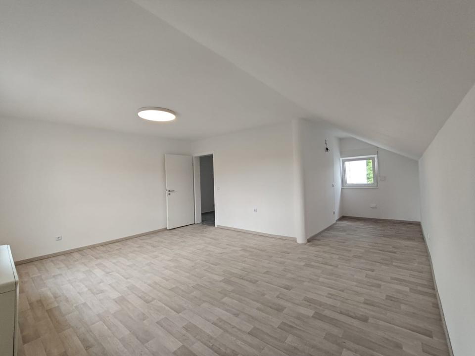 Thumbnail-Helle 3ZKB Wohnung 80qm in Pohlheim mit Blick ins Grüne